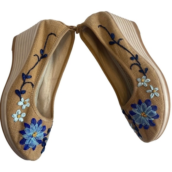 Boho Wedge Shoes Slip On Espadrille Tan with Flowers Embroidered Cotton Size 8 - Picture 1 of 7